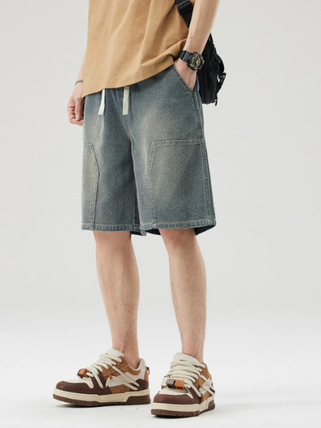 Short trousers
